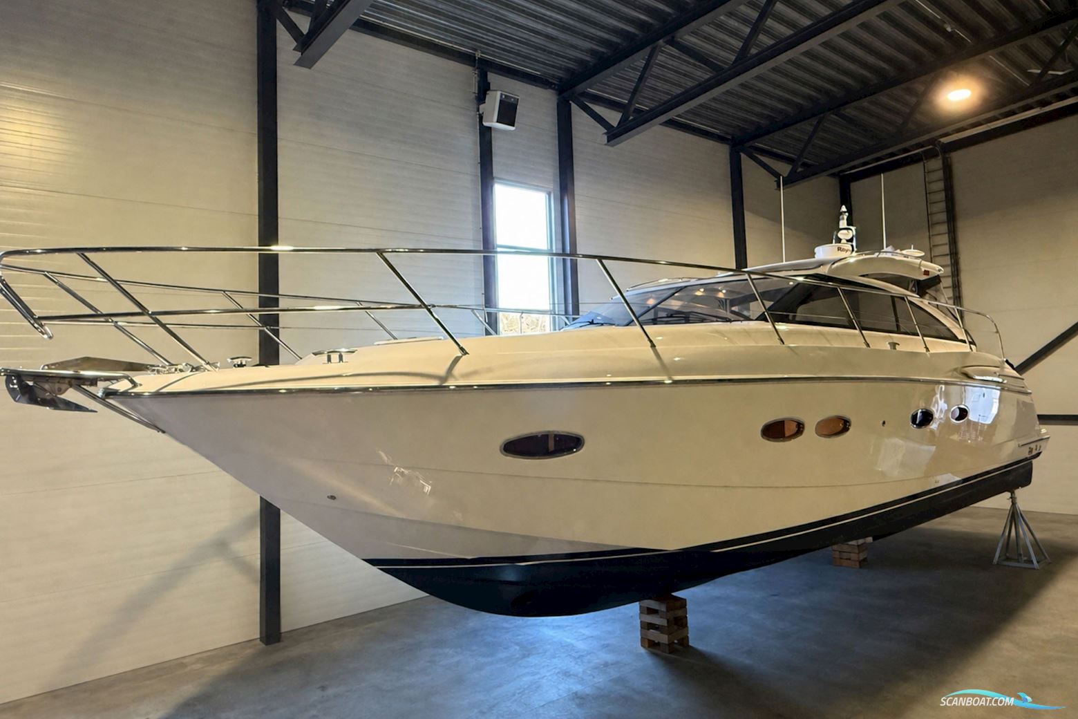 PRINCESS V42