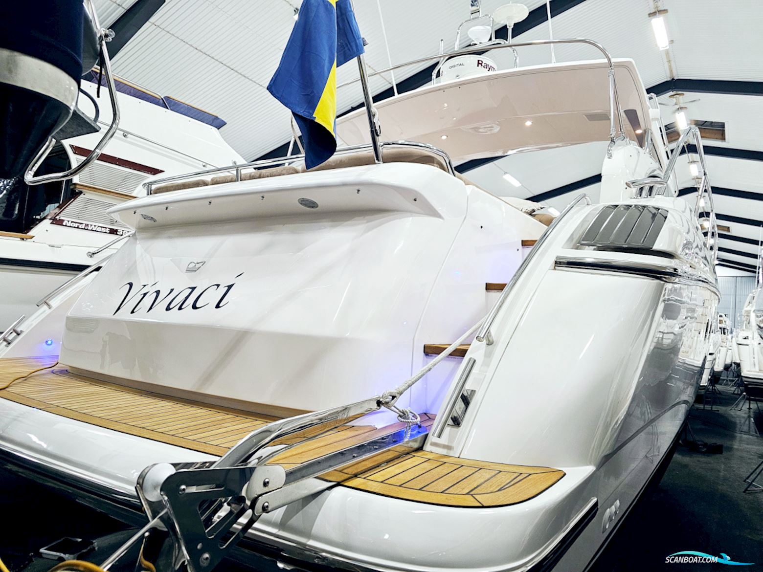 Princess V42 Volvo Penta D6-370 Joystick control