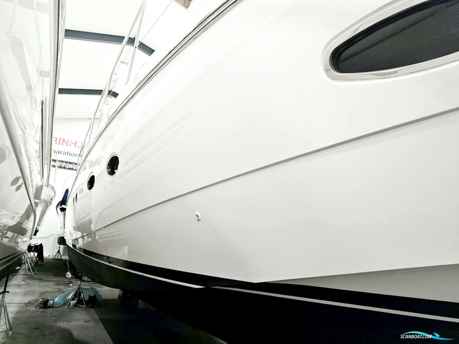 Princess V42 Volvo Penta D6-370 Joystick control