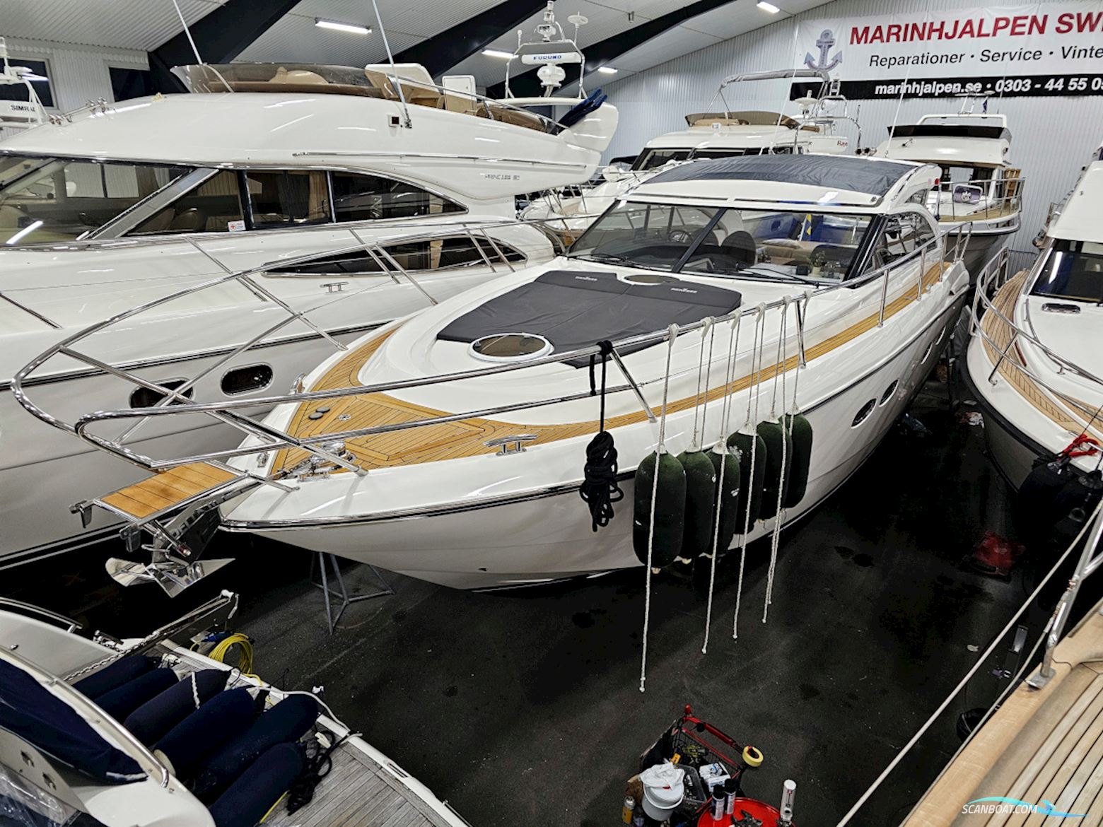 Princess V42 Volvo Penta D6-370 Joystick Control