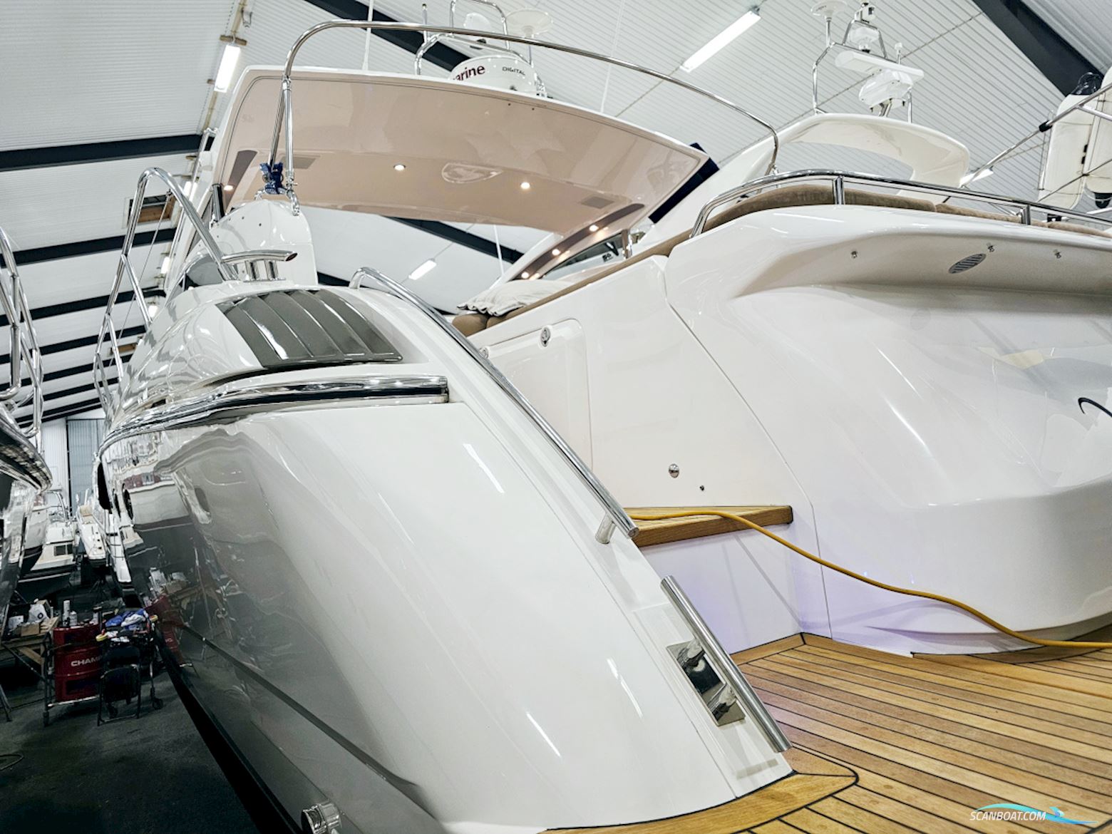 Princess V42 Volvo Penta D6-370 Joystick Control