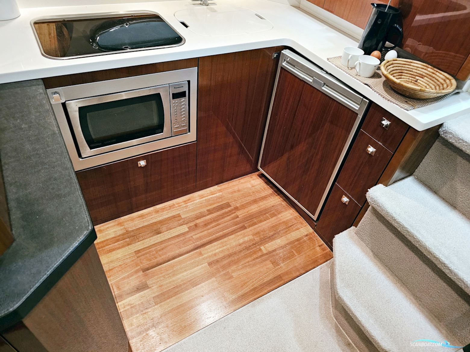 Princess V42 Volvo Penta D6-370 Joystick Control