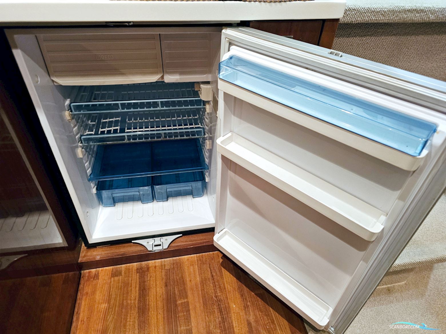 Princess V42 Volvo Penta D6-370 Joystick Control