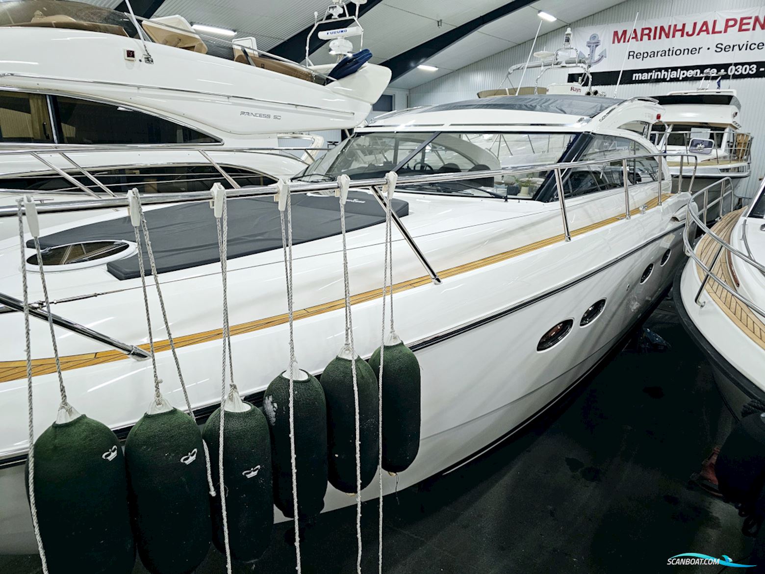 Princess V42 Volvo Penta D6-370 Joystick control