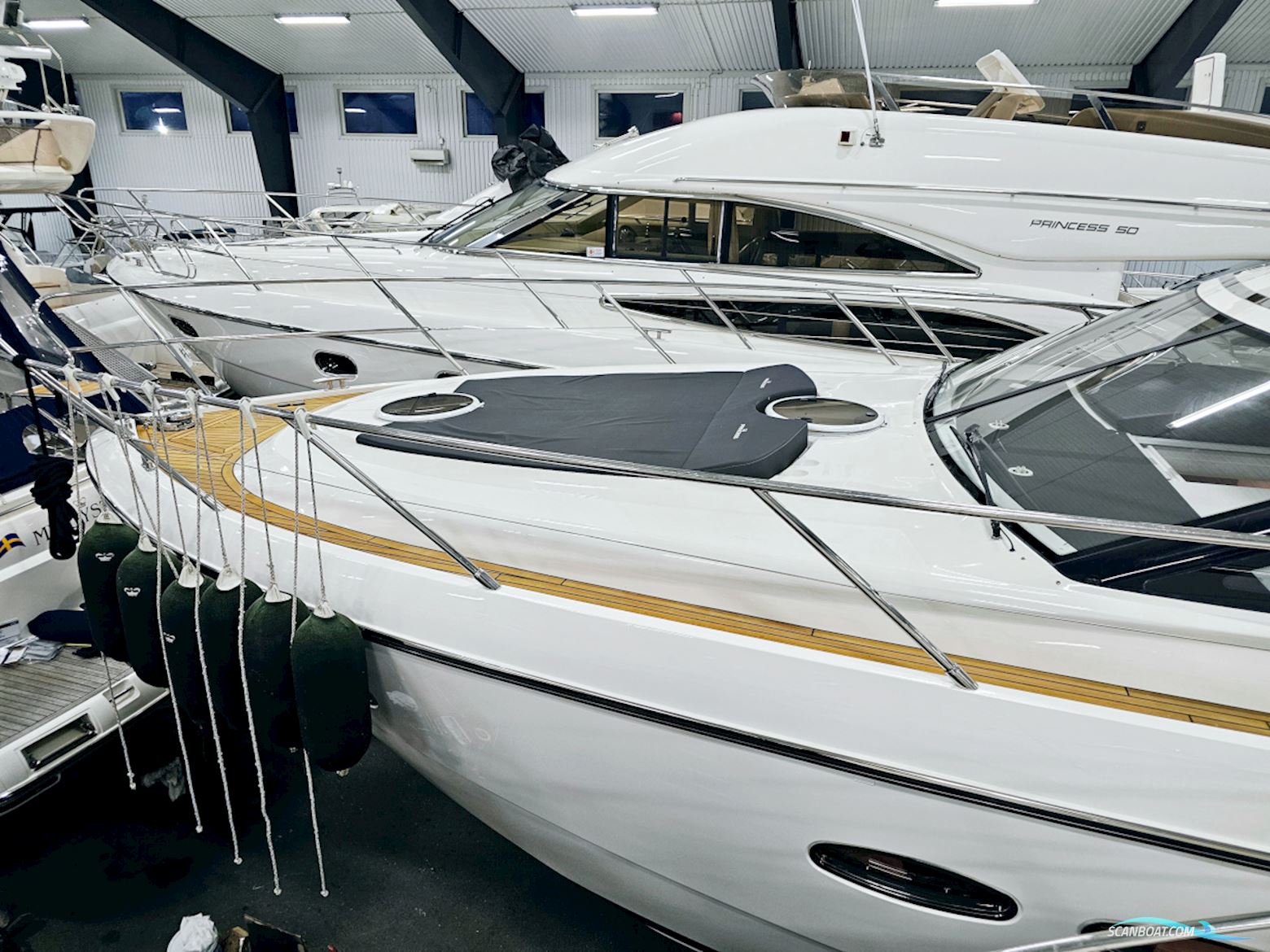 Princess V42 Volvo Penta D6-370 Joystick control