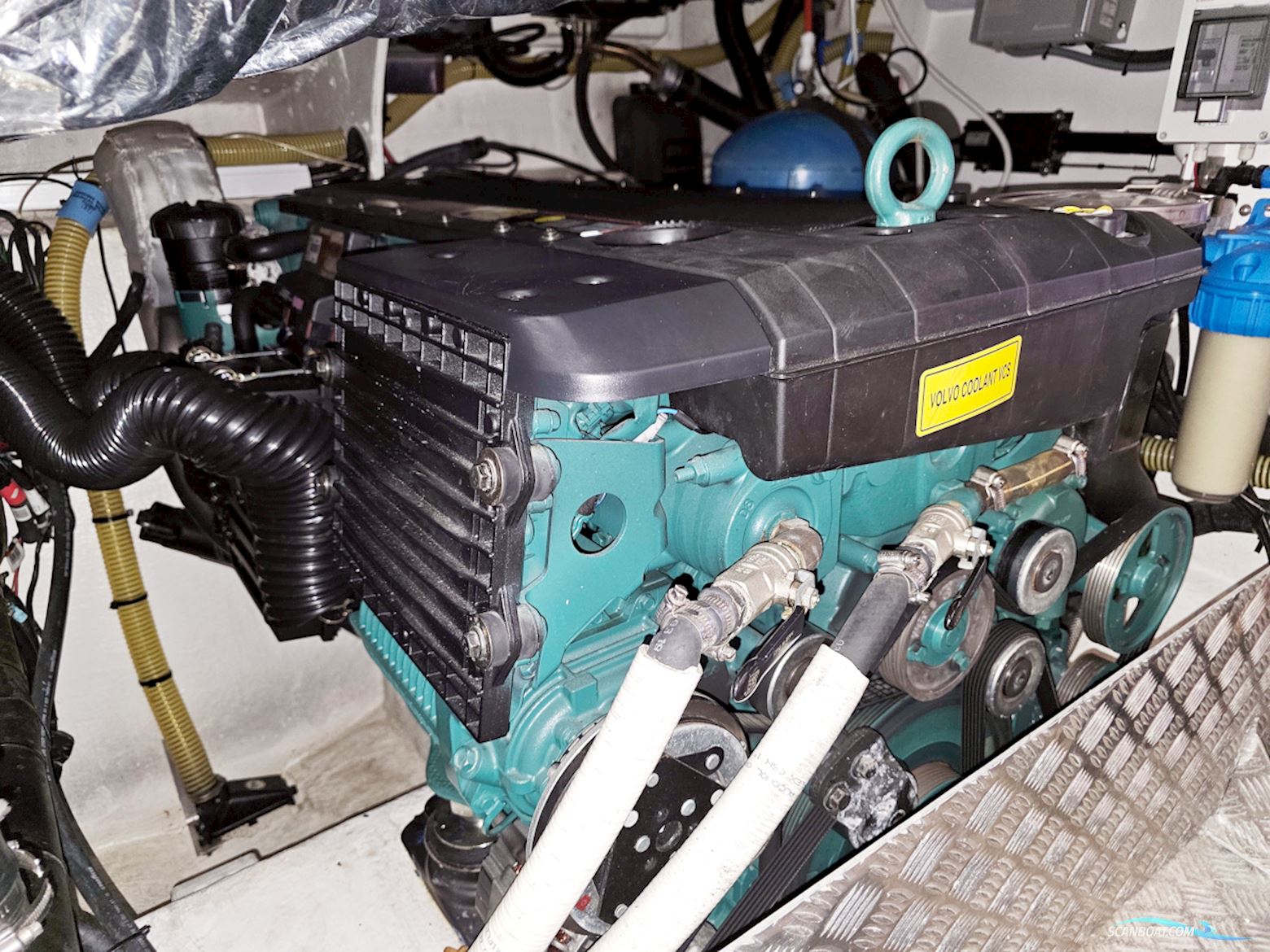 Princess V42 Volvo Penta D6-370 Joystick control