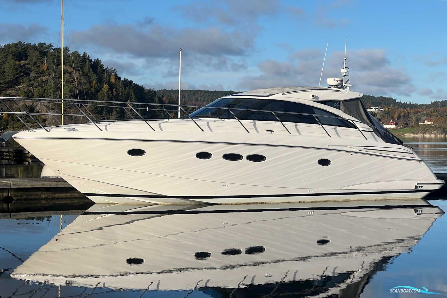 Princess V45 Motorbåd 2012, Sverige