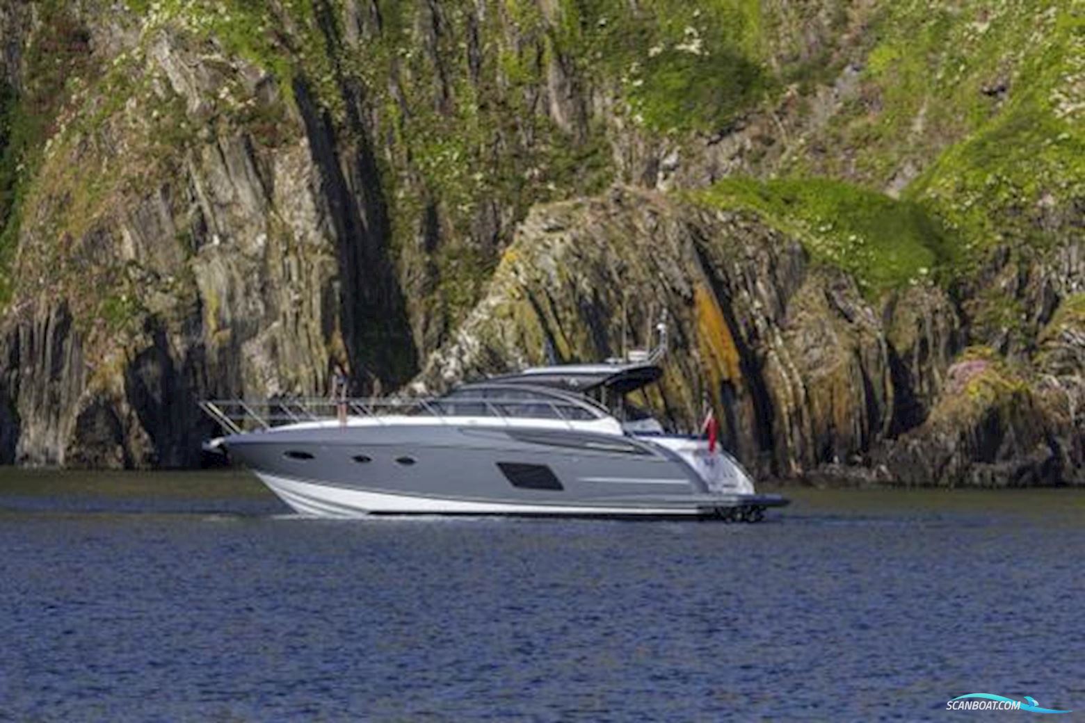 Princess V48 Motorbåd 2014, med 2 x Volvo Ips 600 motor, Tyskland