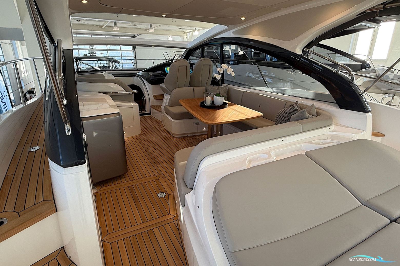 PRINCESS V50 Open