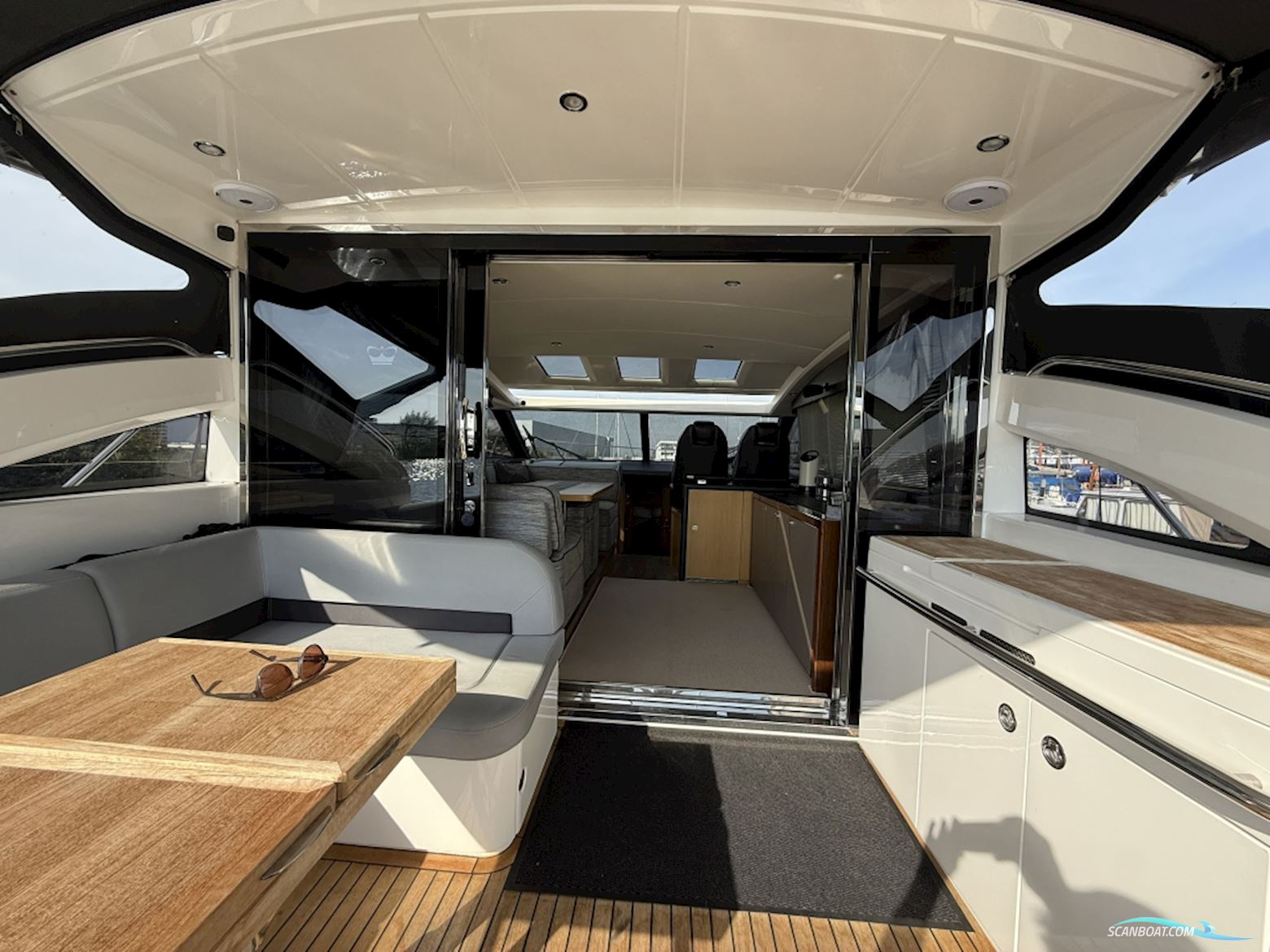 Princess V52