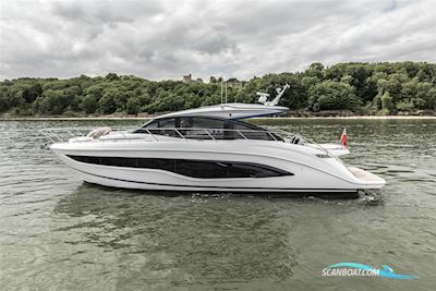 Princess V55 Motorbåd 2021, med 2 x Volvo D13 1000 motor, England