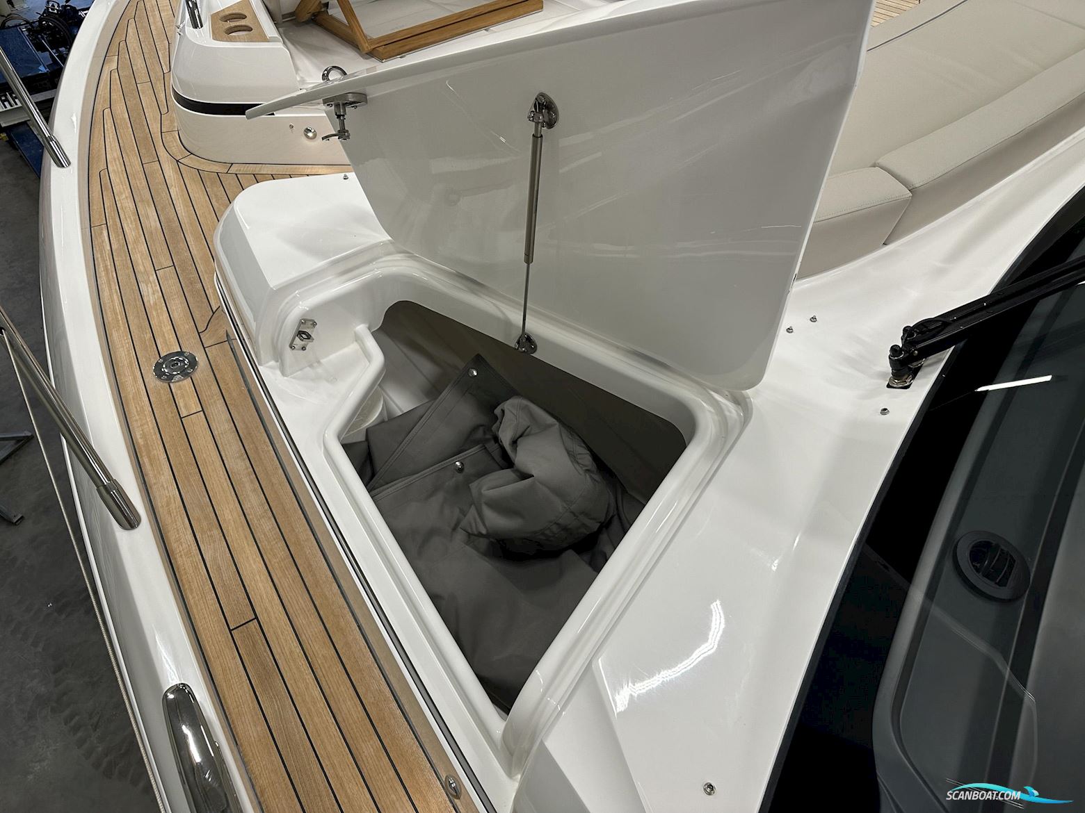 PRINCESS V55