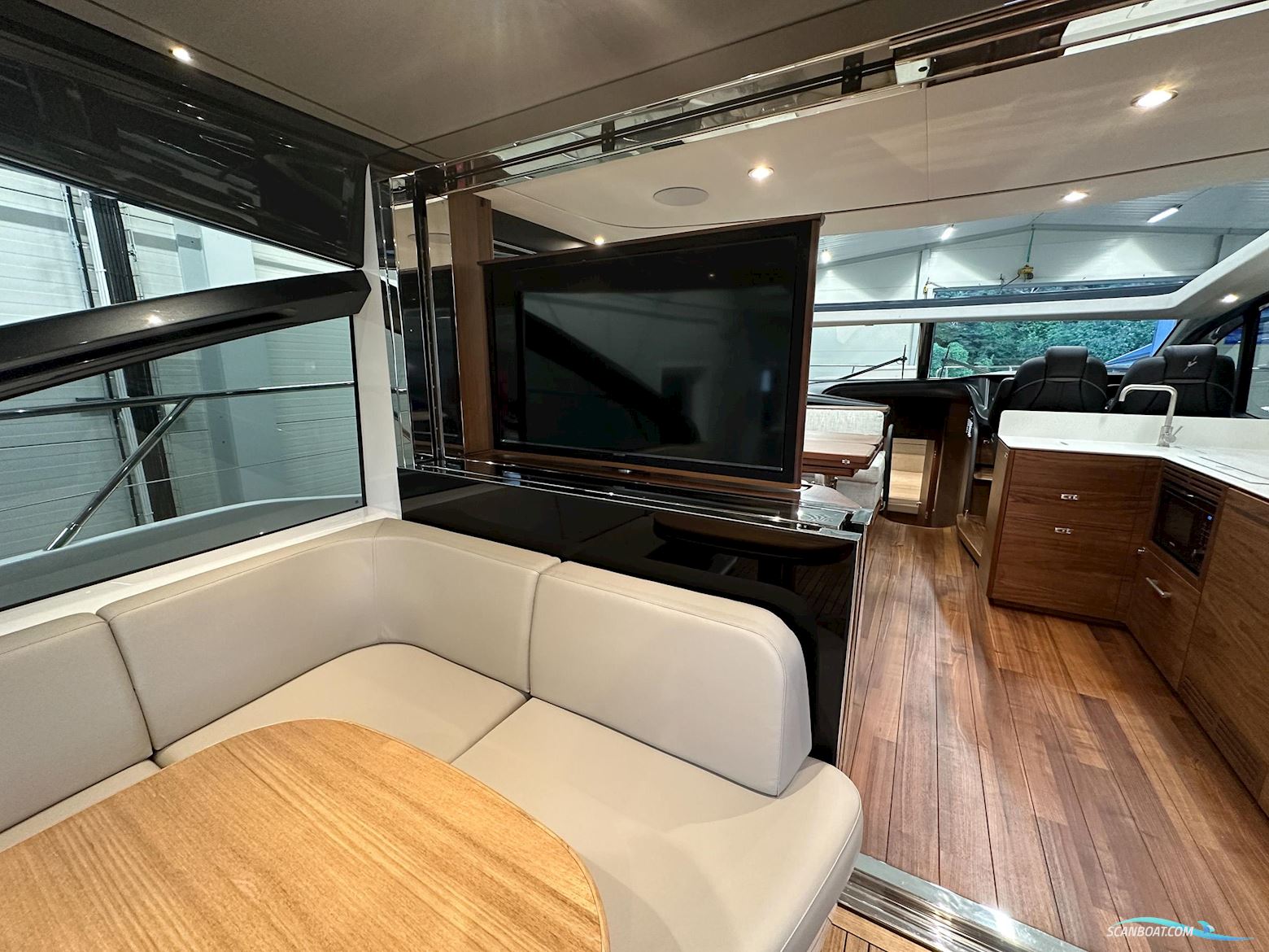 PRINCESS V55