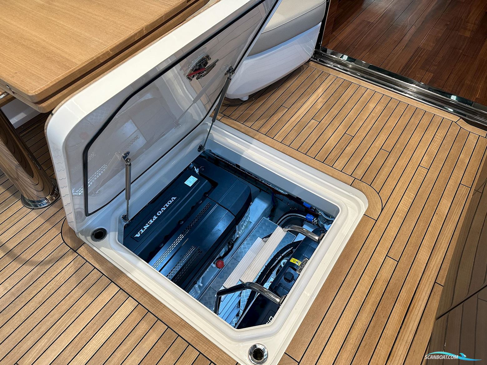 PRINCESS V55