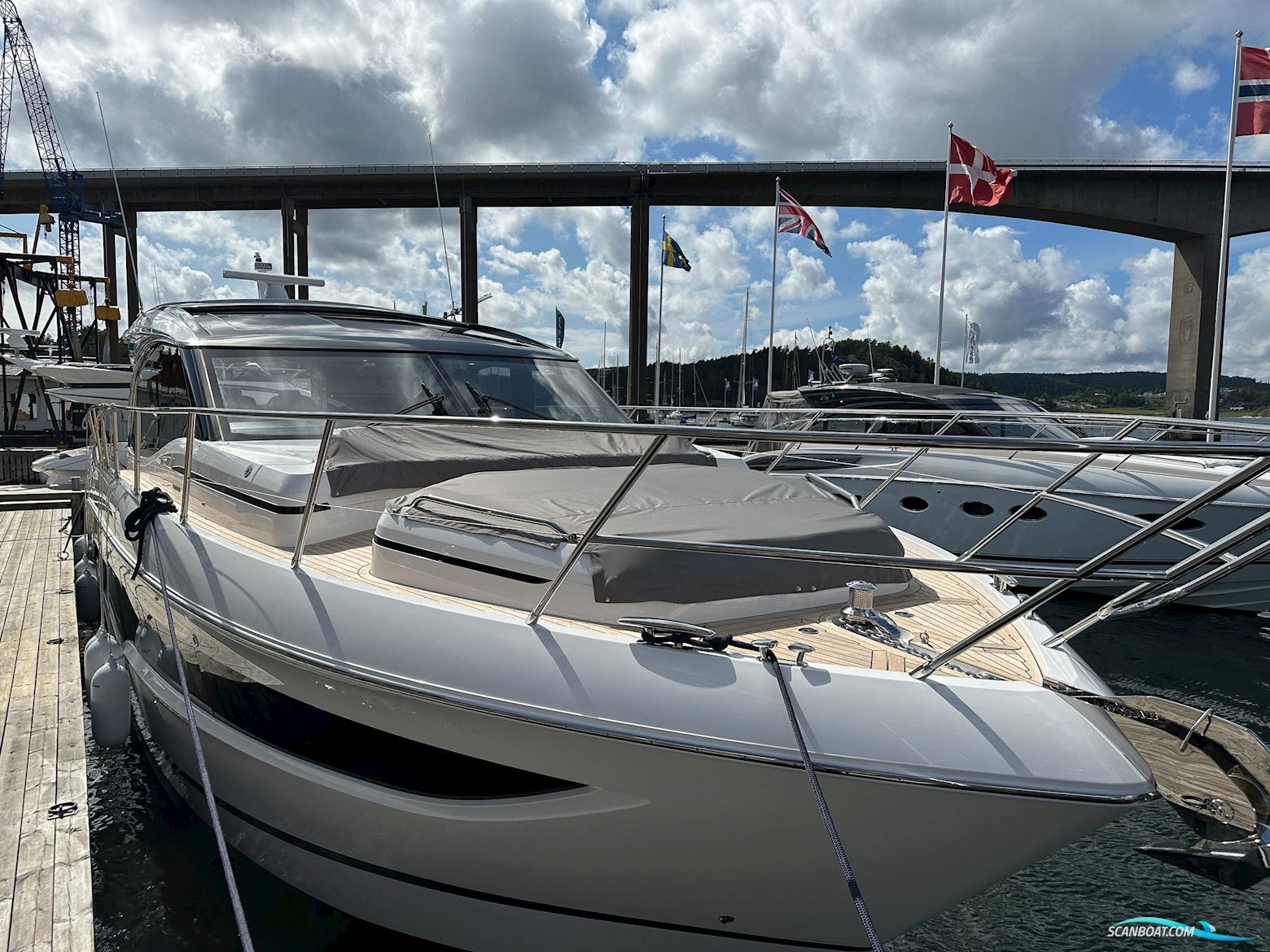 PRINCESS V55