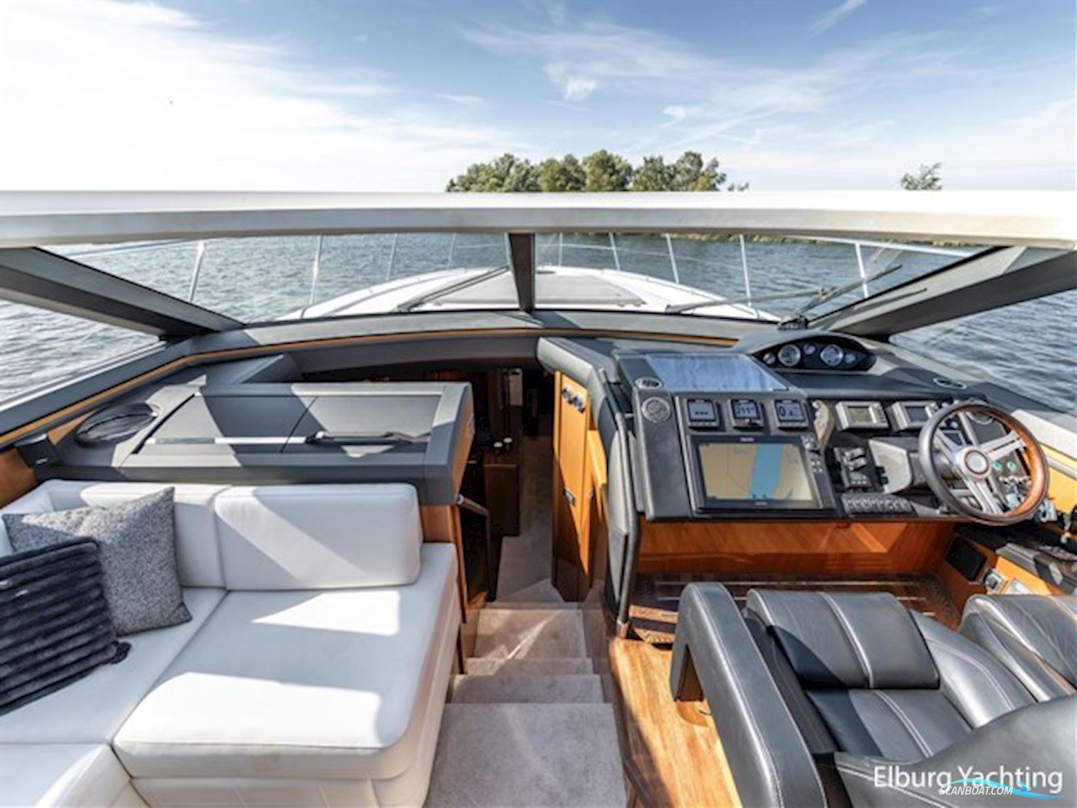 Princess V62 - Seakeeper