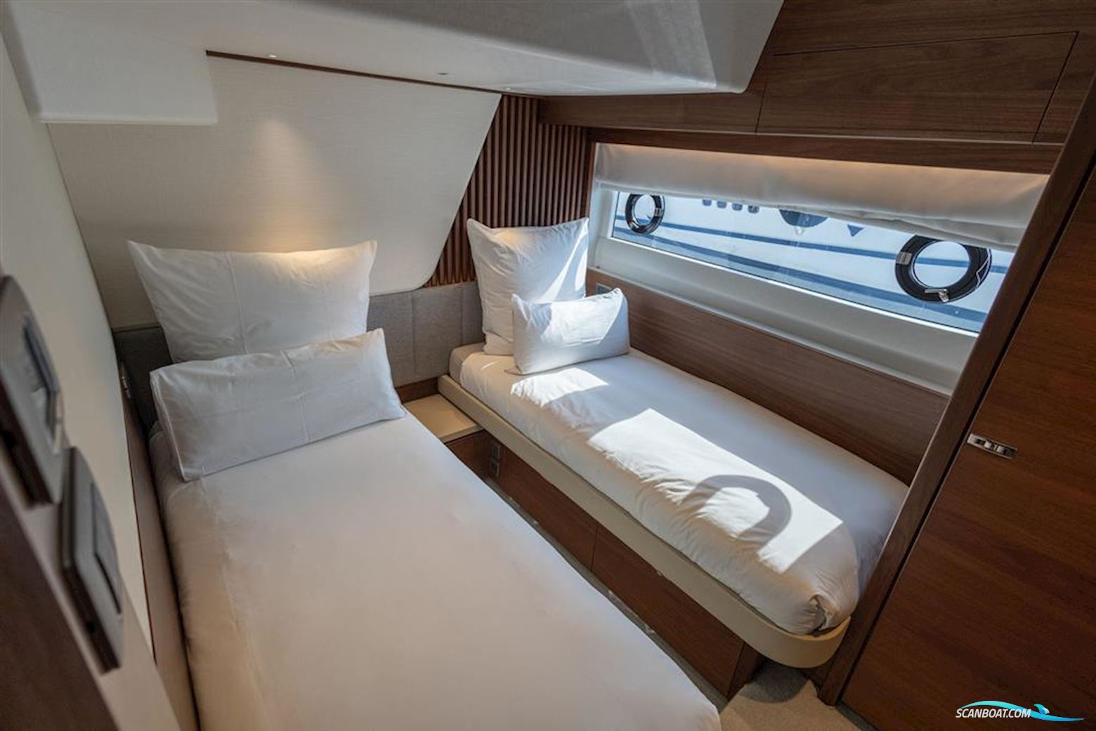 Princess Y72 Motor Yacht