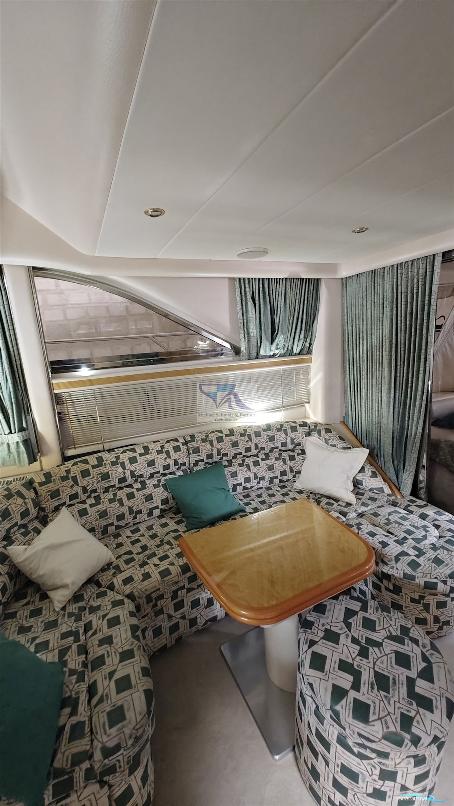 Princess Yachts Princess 420 Fly