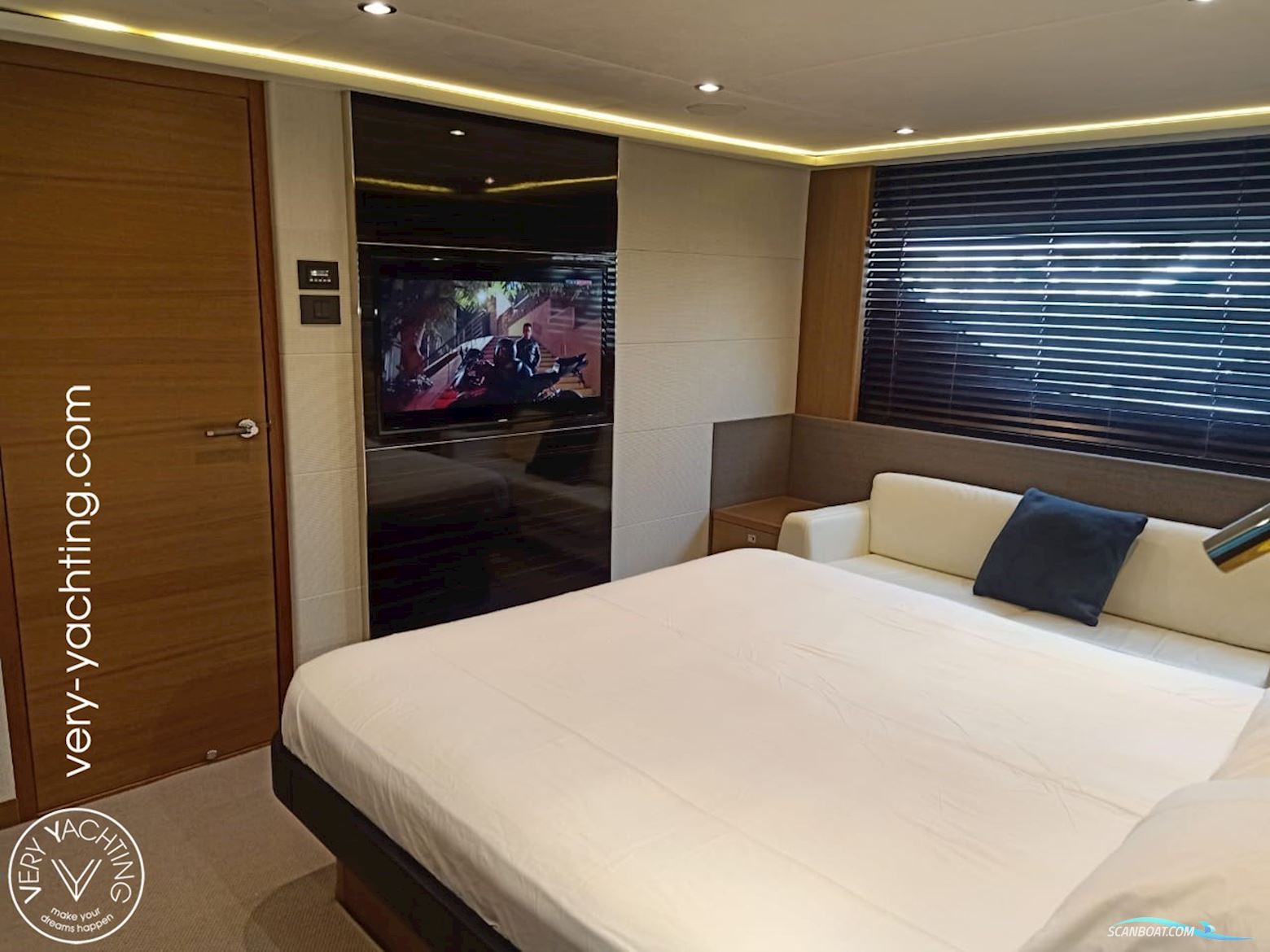 Princess Yachts S72