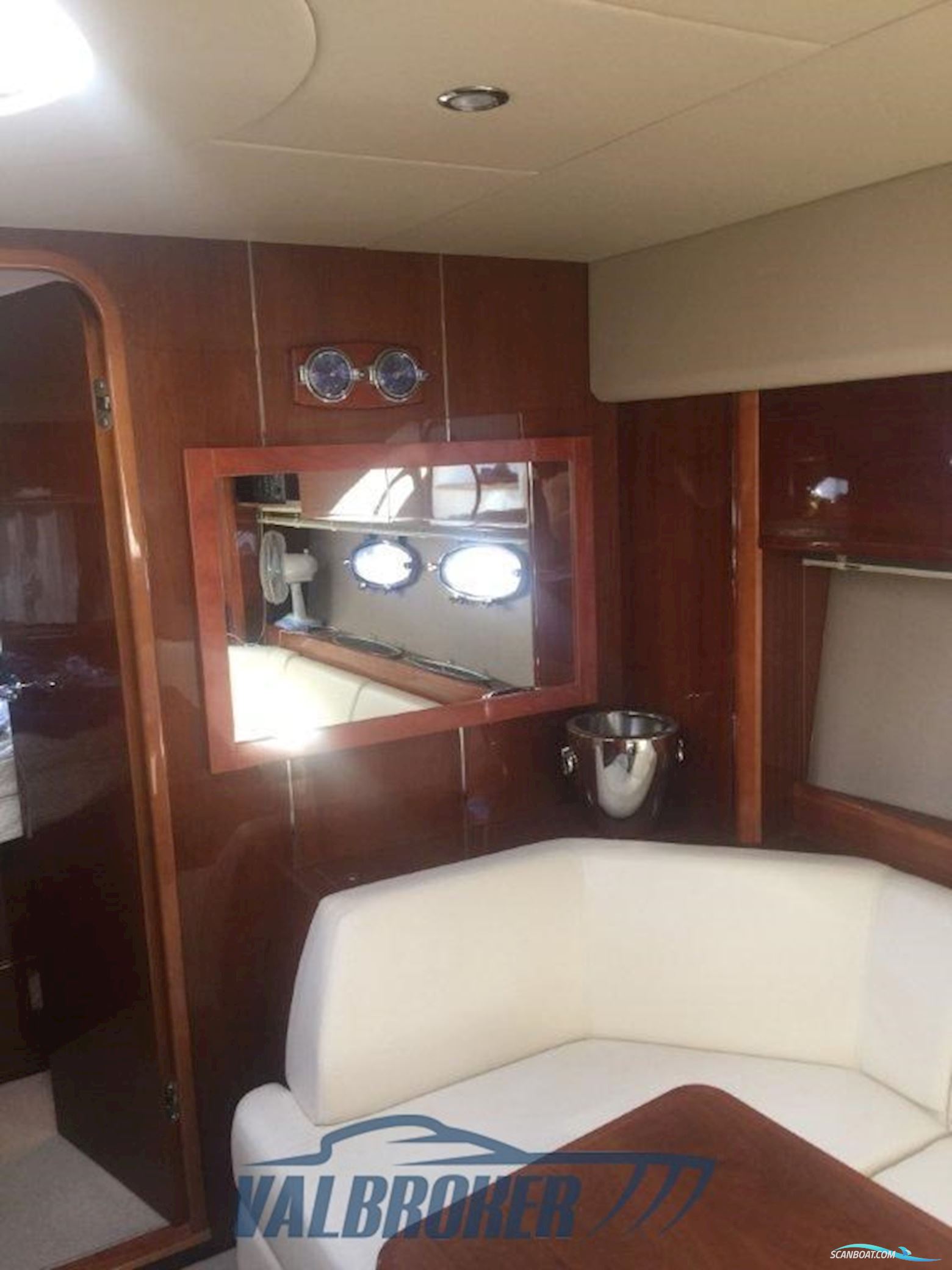 Princess Yachts V 45