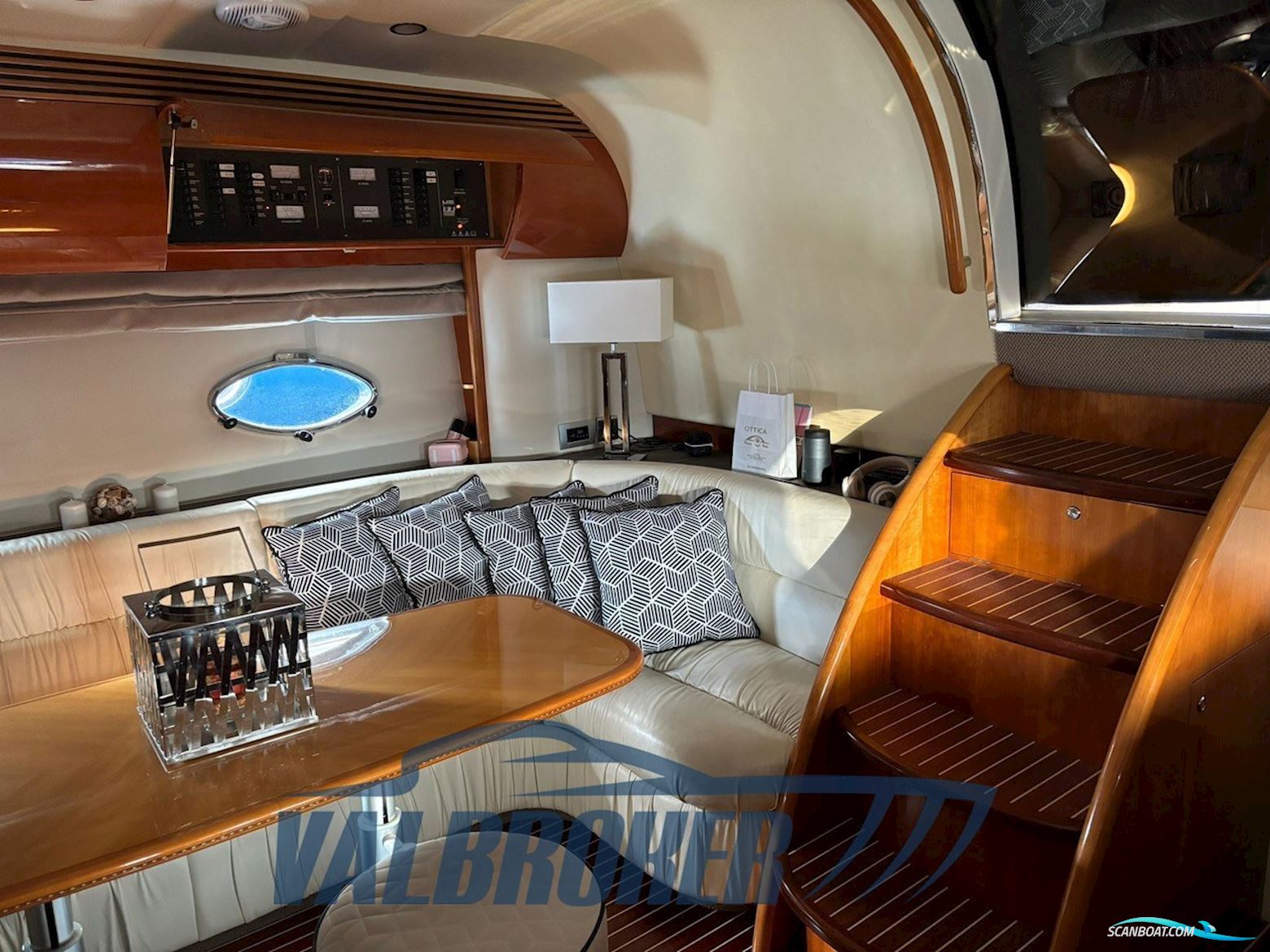 Princess Yachts V50