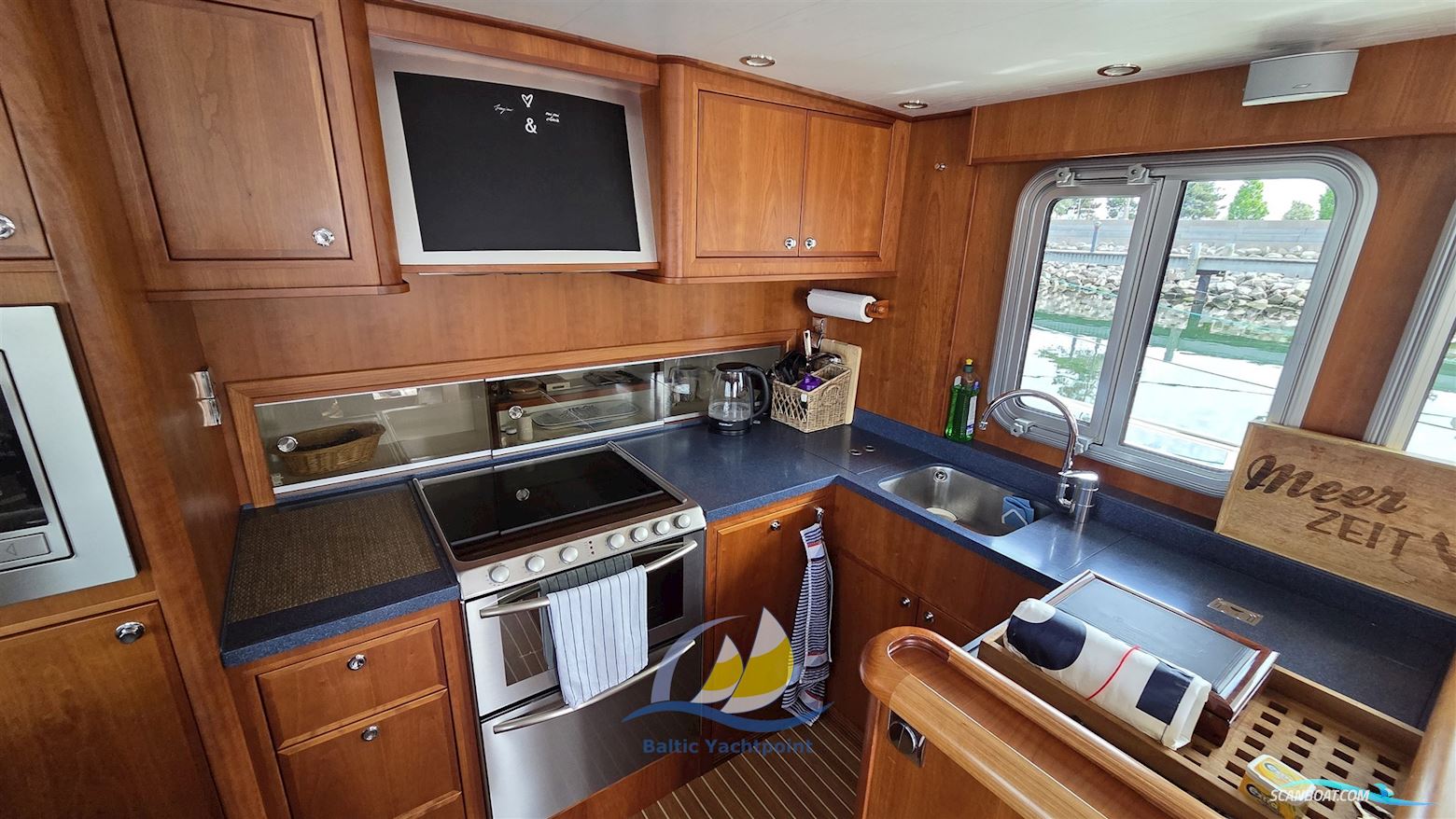 Privateer Trawler 50