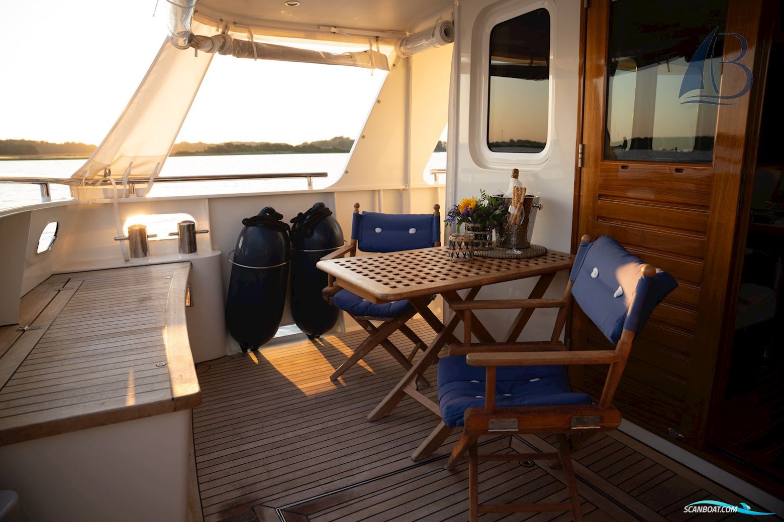 Privateer Trawler 50