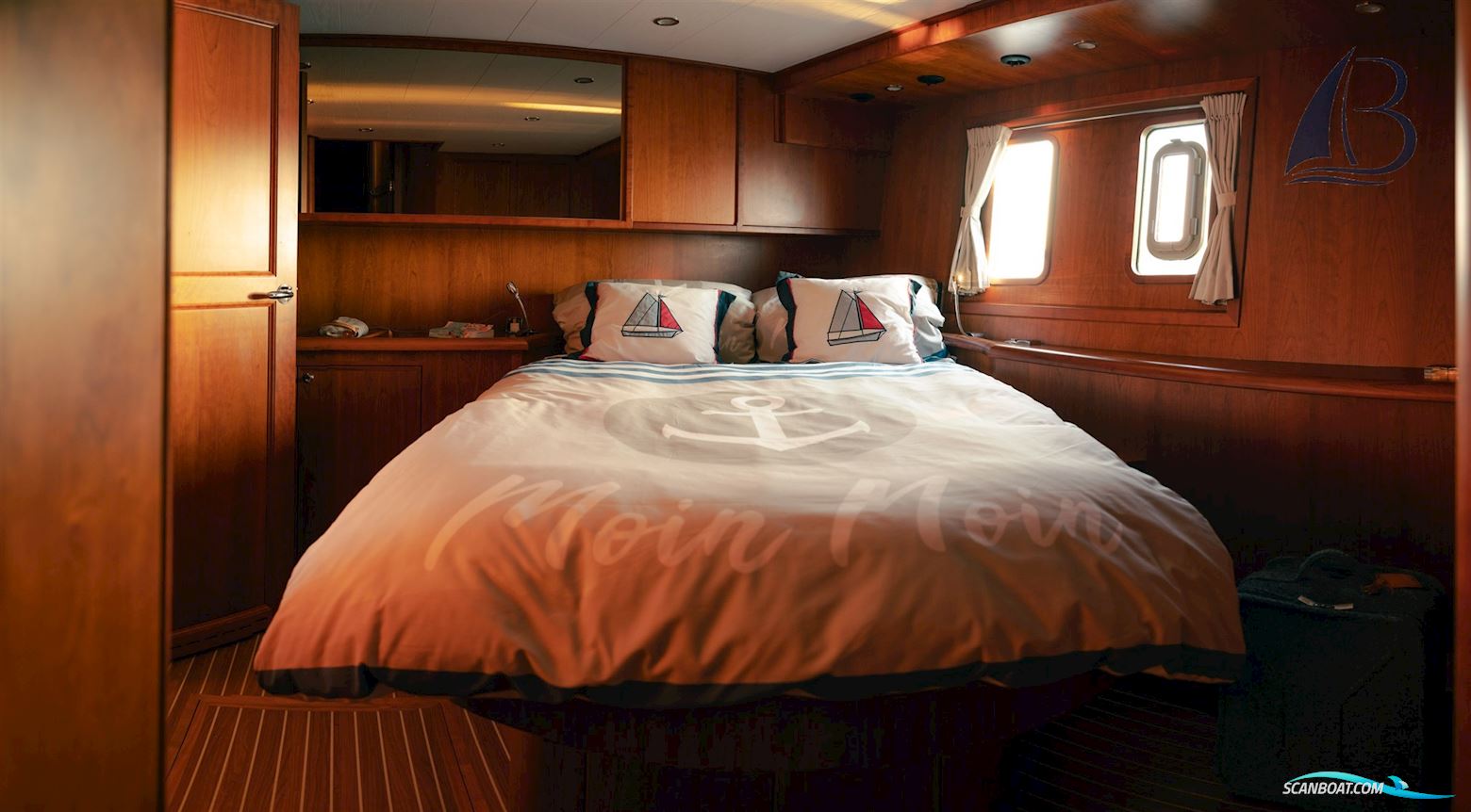 Privateer Trawler 50