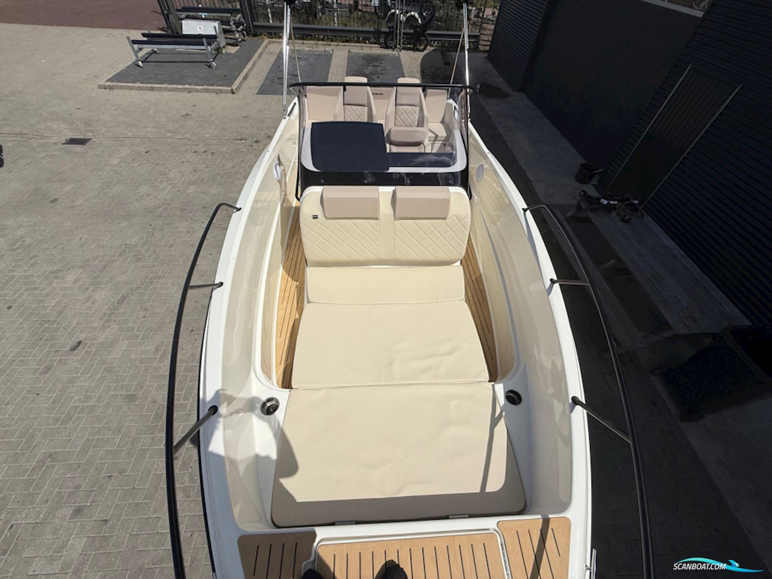 Quicksilver  705 Open