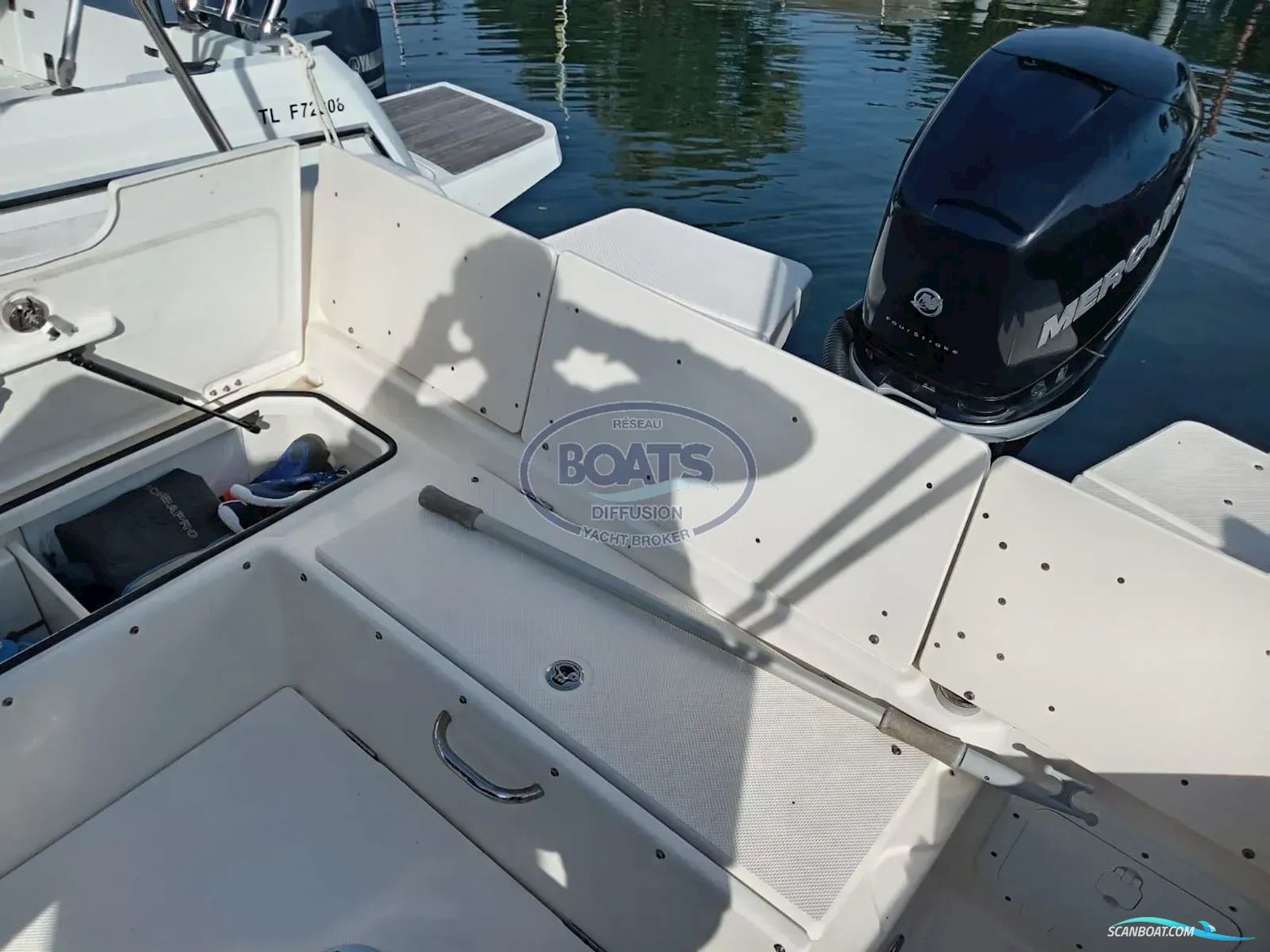 Quicksilver  755 Sundeck