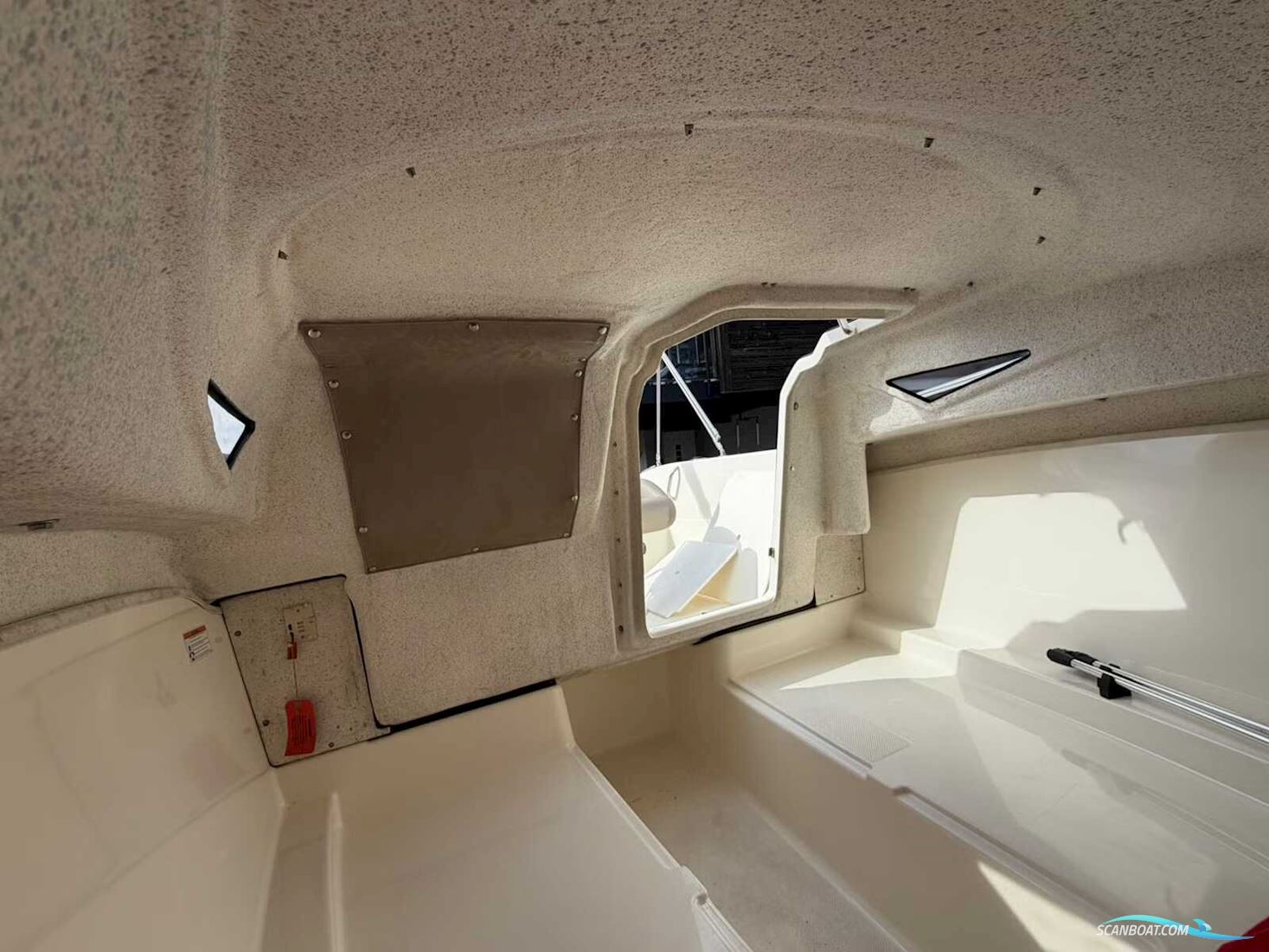 Quicksilver 455 Active Cabin