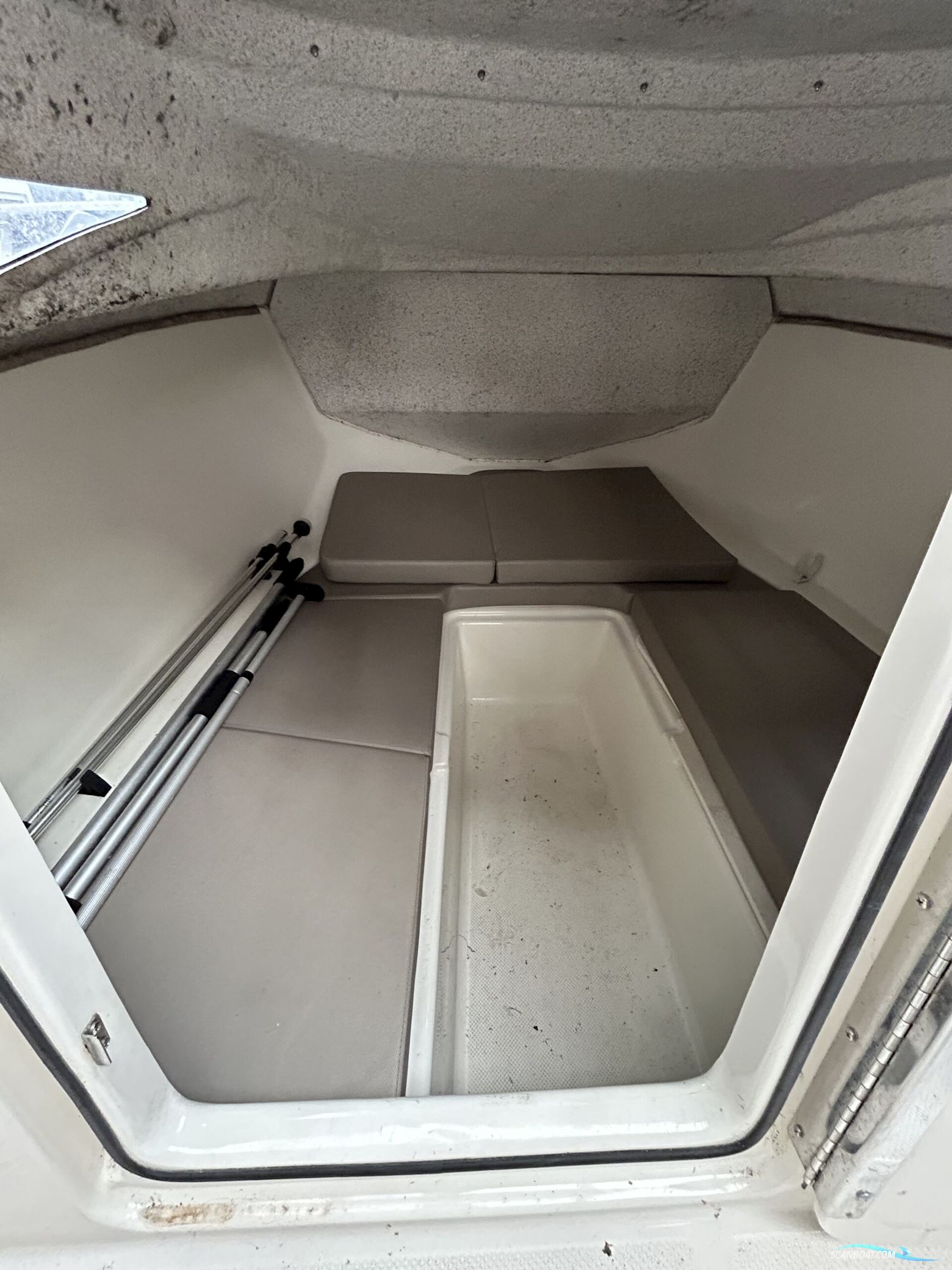 Quicksilver 455 Cabin / Med Trailer