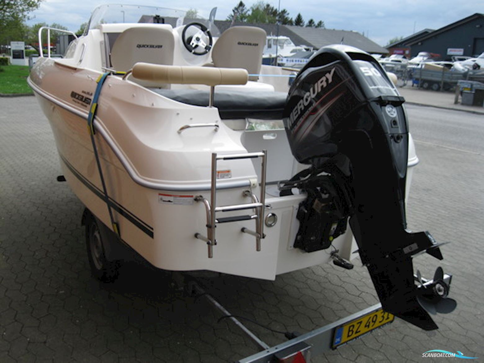 Quicksilver 470 Cruiser m/Mercury F50 hk Efi 4-Takt og Brenderup Bådtrailer