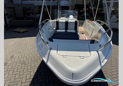 Quicksilver 500 Commander Motorbåd 2002, med Johnson motor, Holland