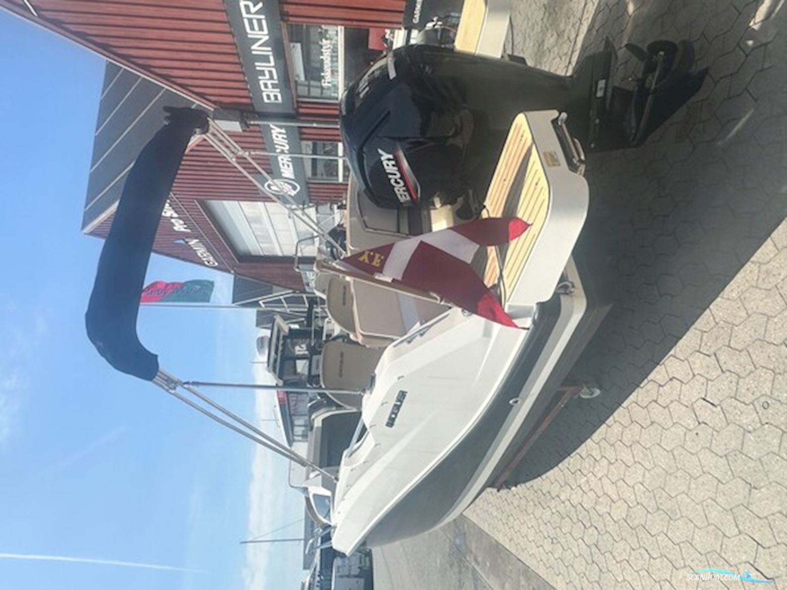 Quicksilver 555 Cabin (BILLEDER PÅ VEJ!)