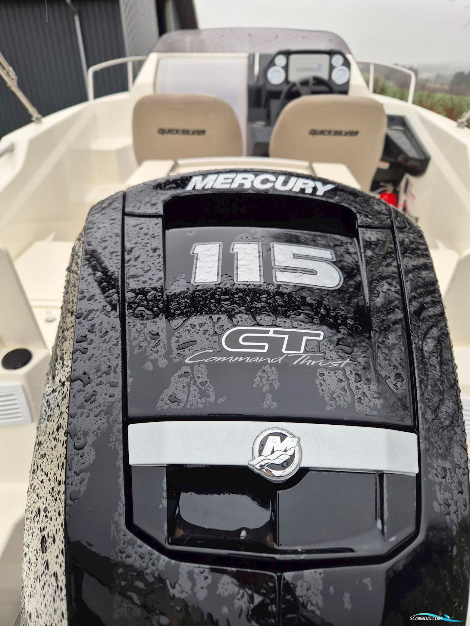 Quicksilver 555 Cabin