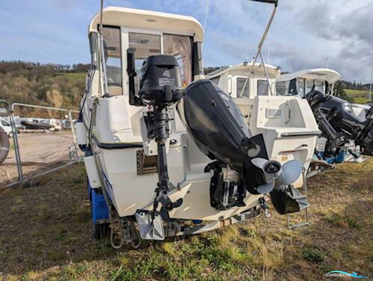 Quicksilver 555 Pilot House