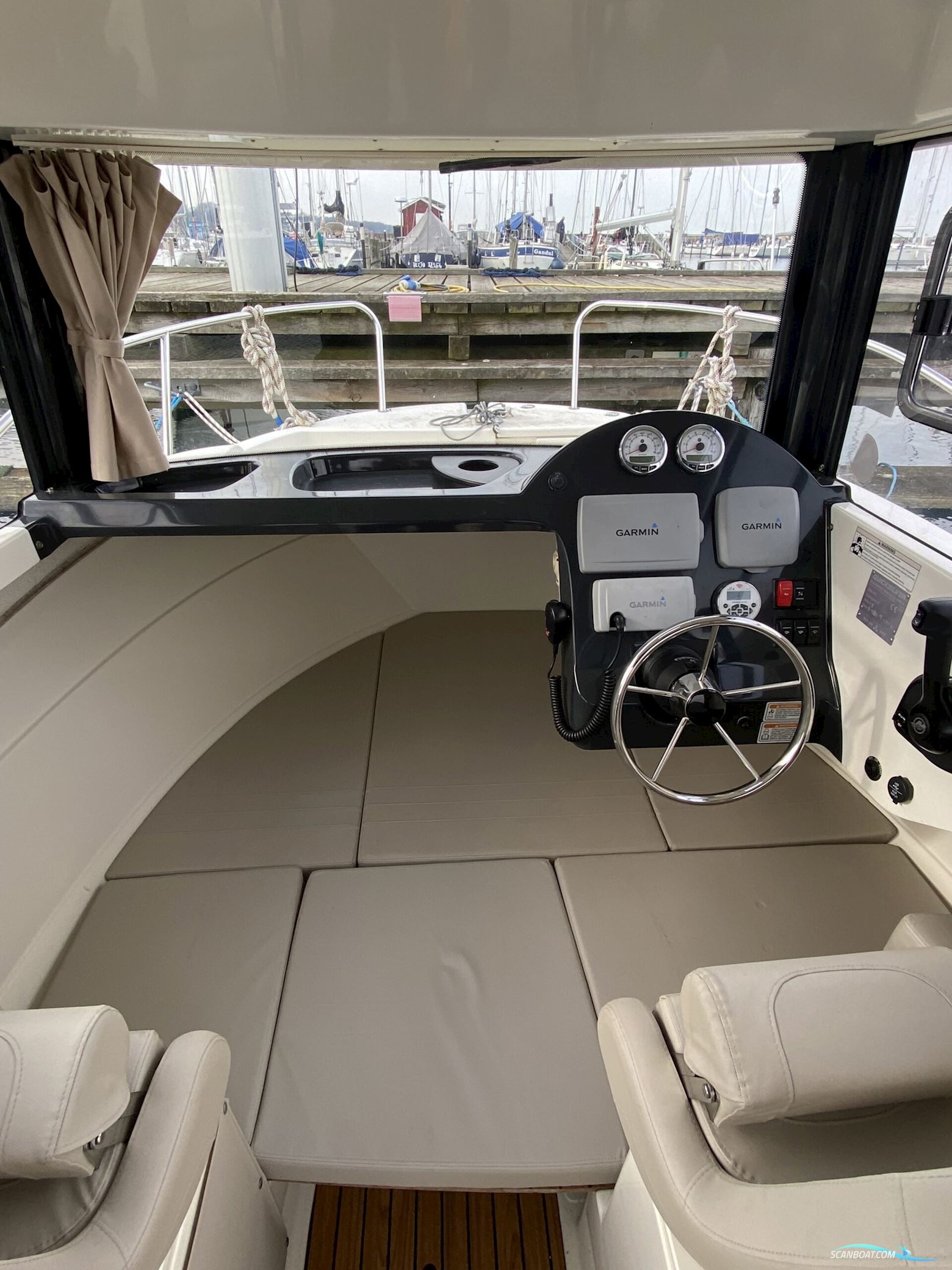 Quicksilver 555 Pilothouse, SOLGT
