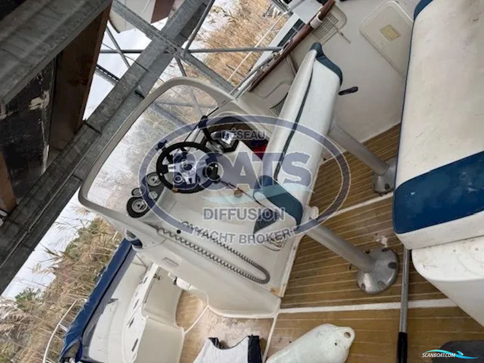 Quicksilver 600 Commander