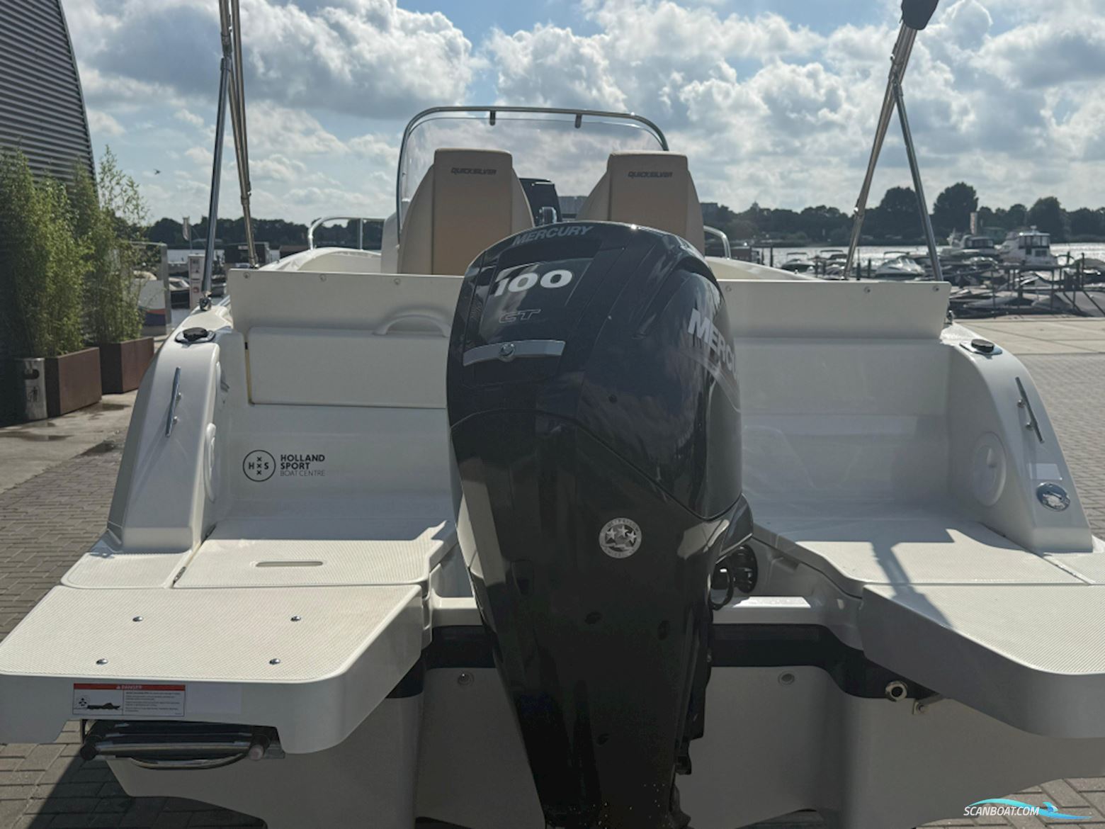 Quicksilver 605 Open