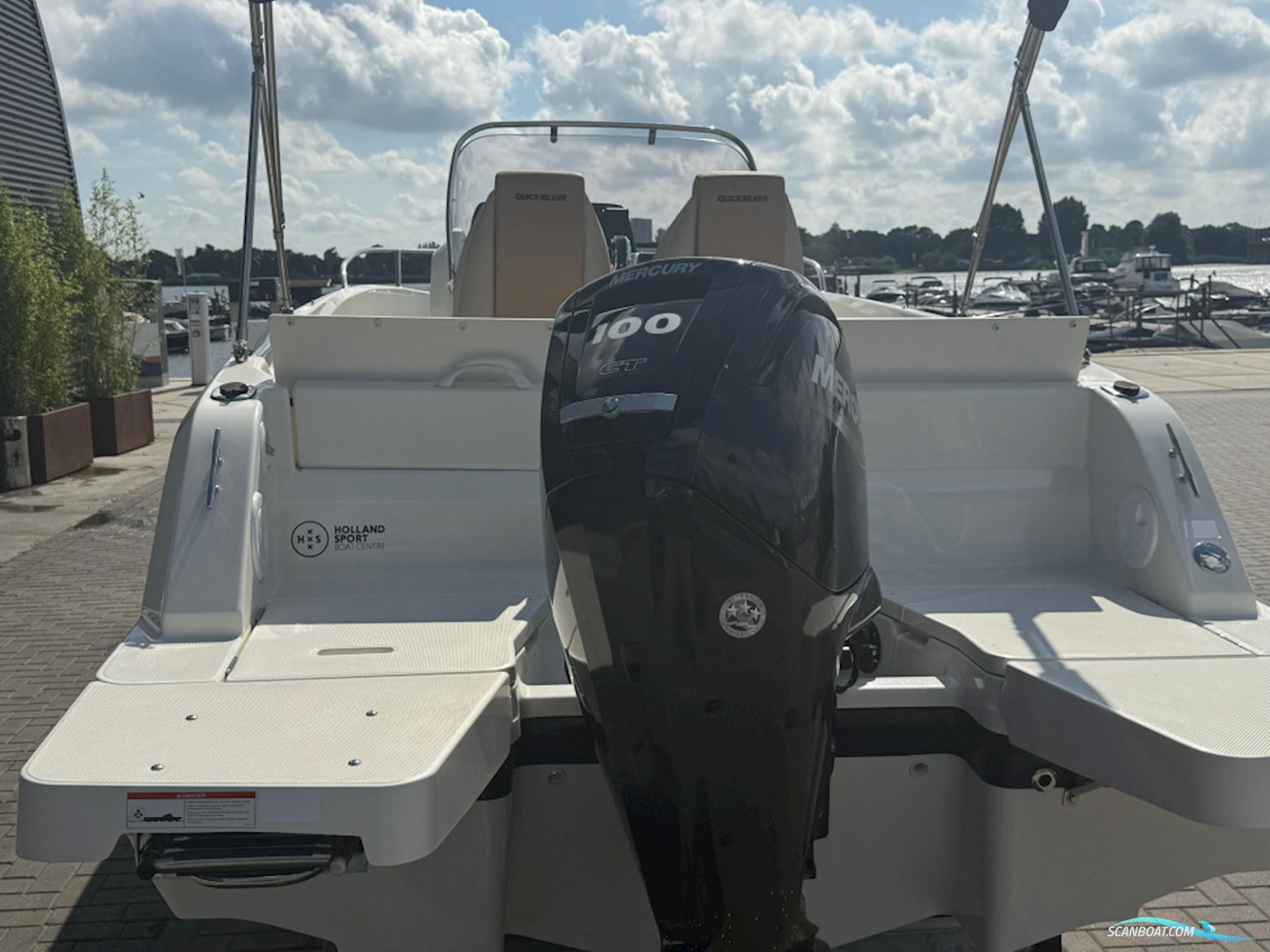 Quicksilver 605 Open