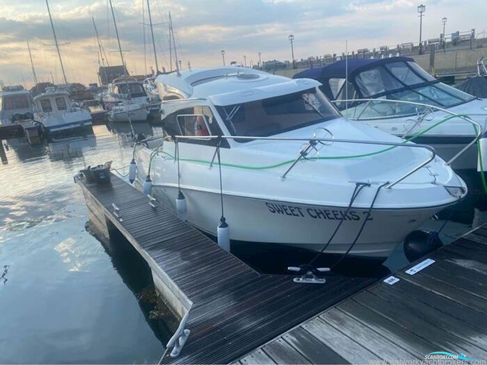 Quicksilver 640 Weekender