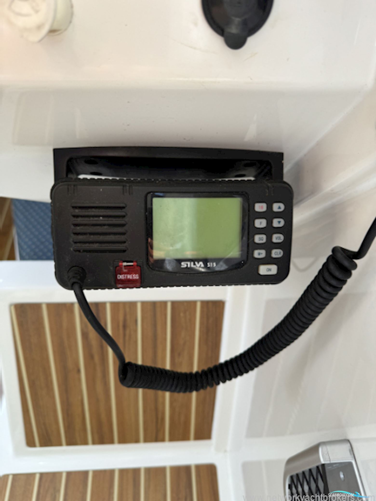 Quicksilver 640 Weekender