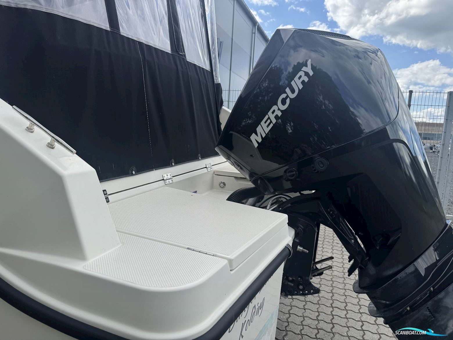 Quicksilver 675 Activ Cruiser m/Mercury F225 og Udstyr
