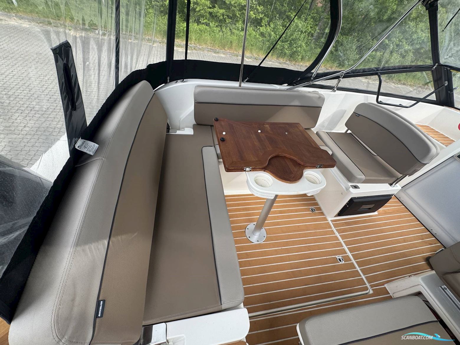 Quicksilver 675 Activ Cruiser m/Mercury F225 og Udstyr