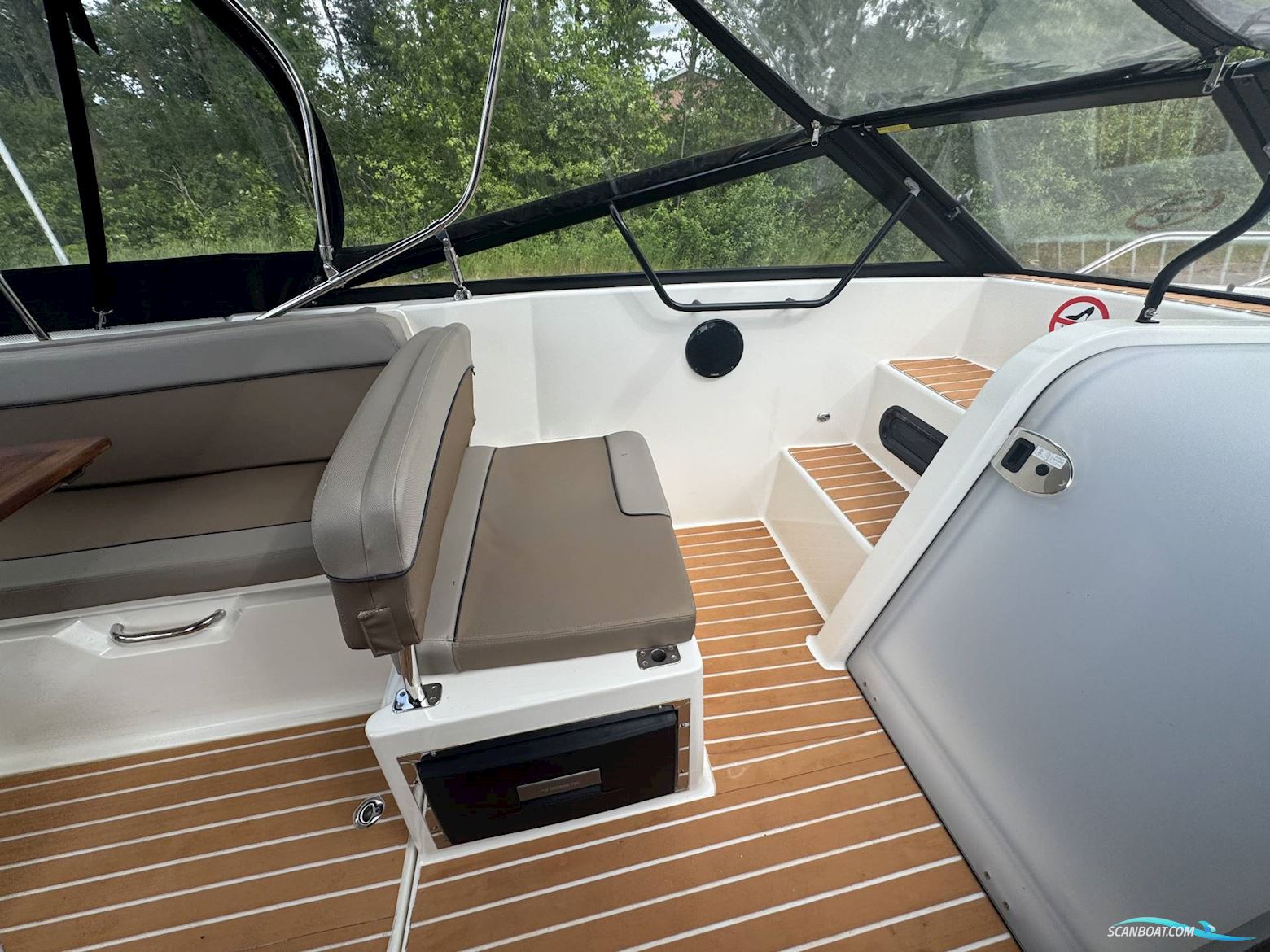 Quicksilver 675 Activ Cruiser m/Mercury F225 og Udstyr