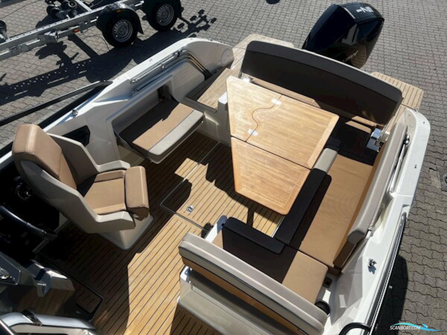 Quicksilver 675 Cruiser, Mercury F175 V6 Dts