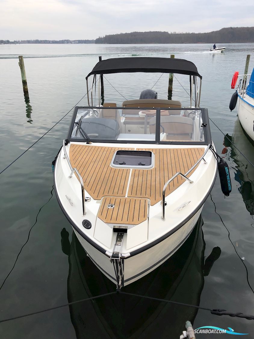 Quicksilver 675 Cruiser