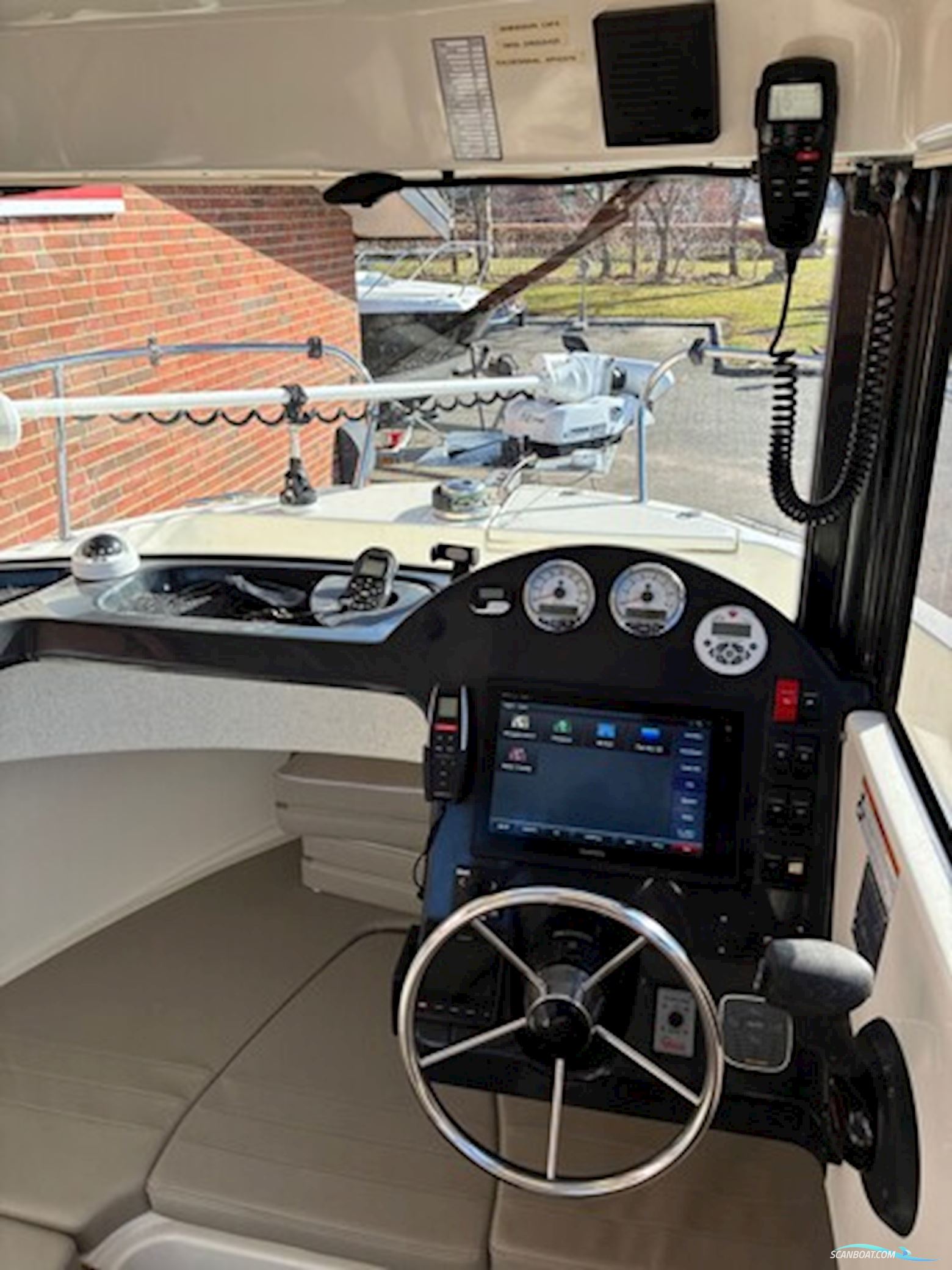 Quicksilver 675 Pilothouse m/Mercury F200 hk og Brenderup trailer