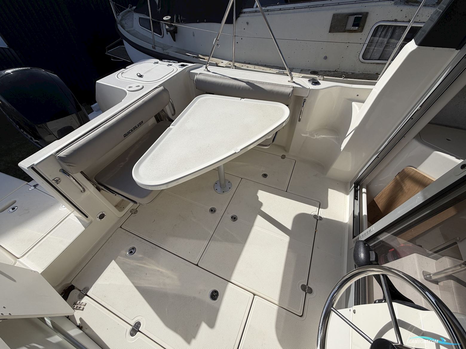 Quicksilver 675 Pilothouse